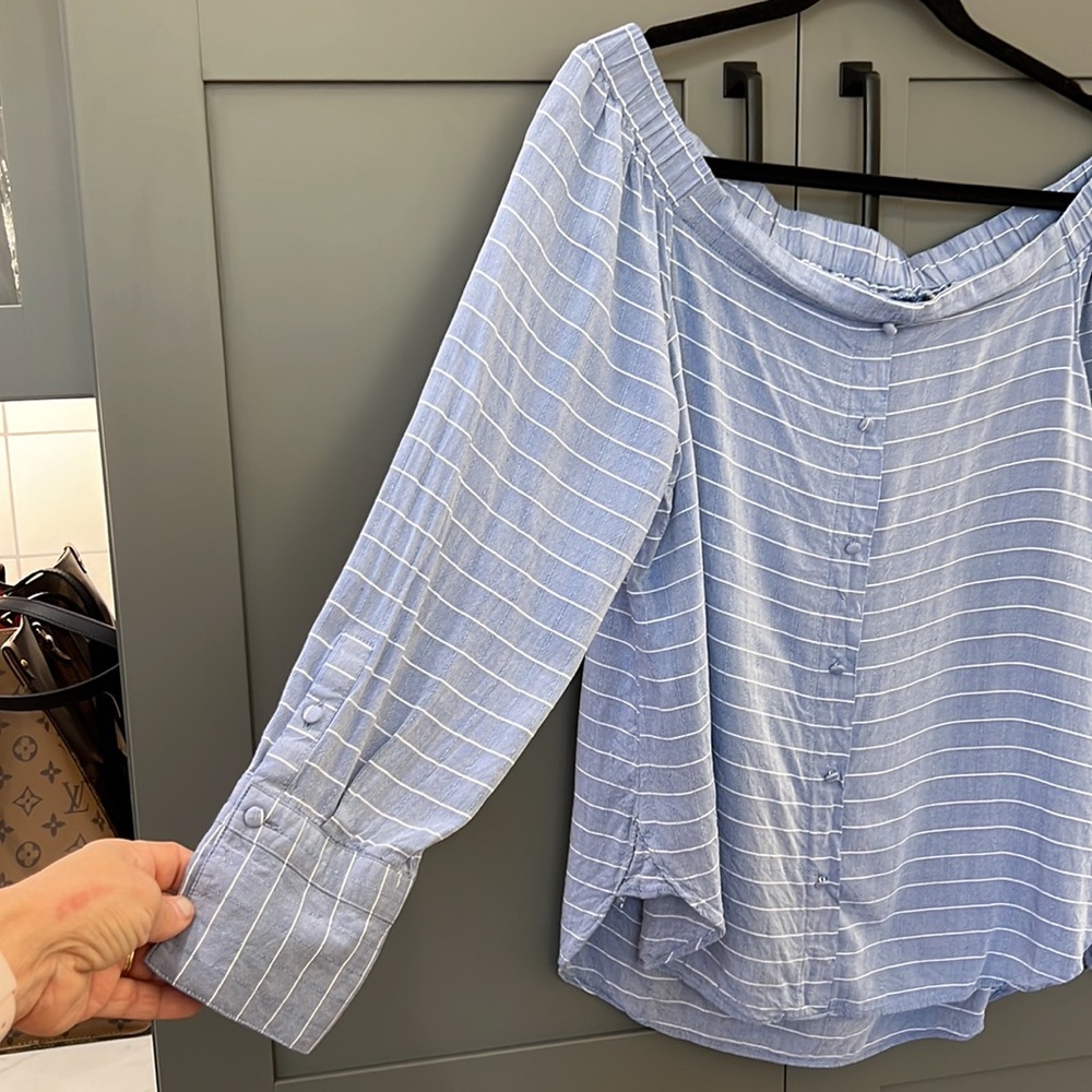 {Worthington}Sz L Blue w/White Pinstripe Off Shoulder Blouse - Picture 2 of 6